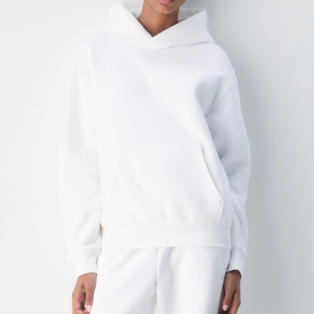 Aritzia White Women's Hoodie Sweater